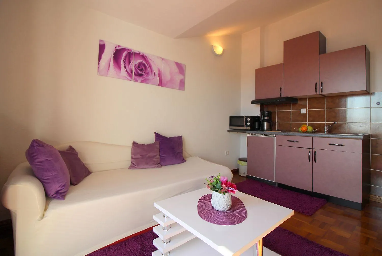 Charmante Dachgeschosswohnung Mit Meerblick Und Blick Auf Die Altstadt Von Porec
