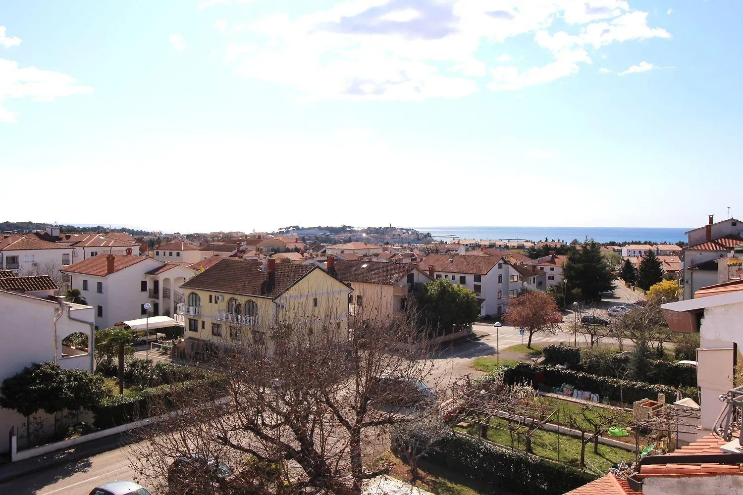 Charmante Dachgeschosswohnung Mit Meerblick Und Blick Auf Die Altstadt Von Porec 0*,