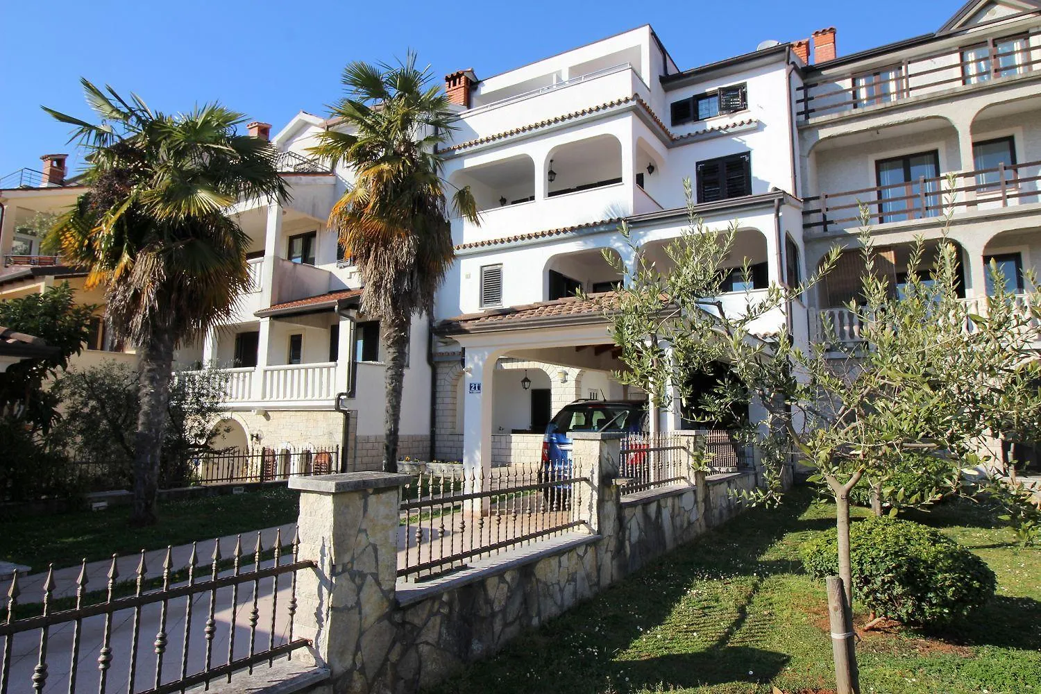 Charmante Dachgeschosswohnung Mit Meerblick Und Blick Auf Die Altstadt Von Porec Apartment